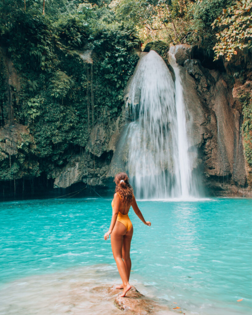 Kawasan falls in Cebu, philippines